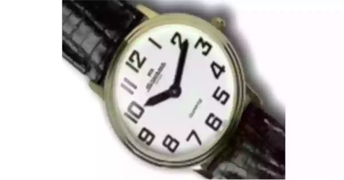 Relógio de pulso com caixa redonda metálica, mostrador branco e bracelete preta
