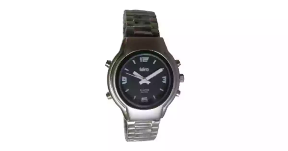 Relógio de pulso, com caixa metalica cromada redonda, mostrador preto e bracelete metálica