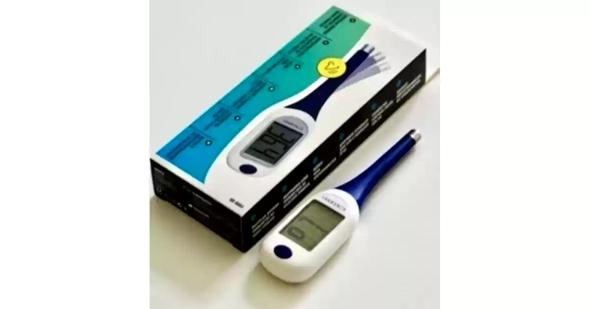 Termómetro digital de axila de cor azul e branca com visor ampliado.
