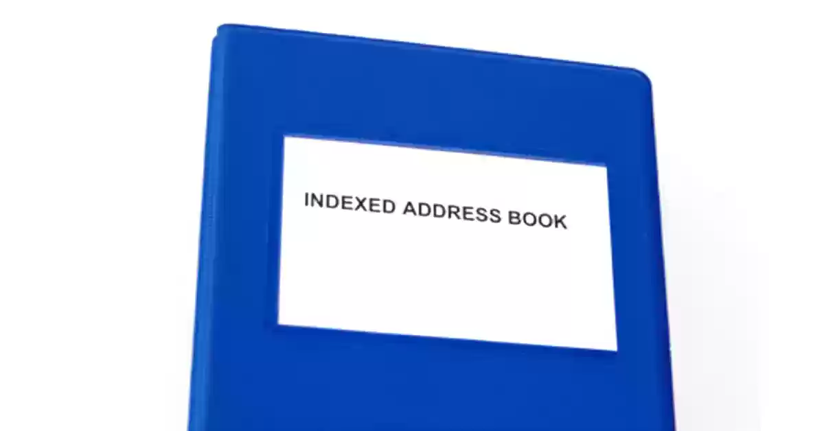 Capa de agenda telefónica Braille azul com identificação em Braille